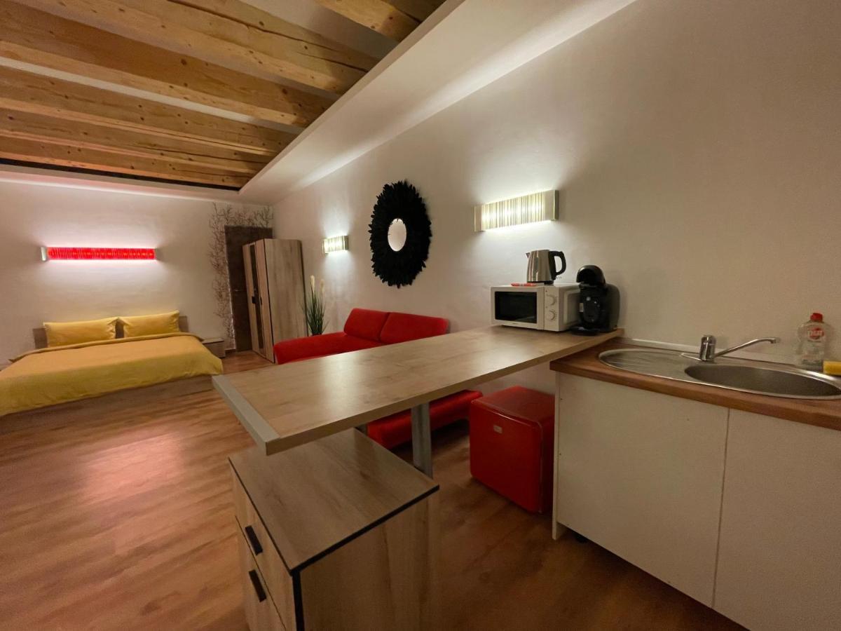 New Workspace Studio Savoya9 Self Check In Old City Center Timisoara Exterior photo